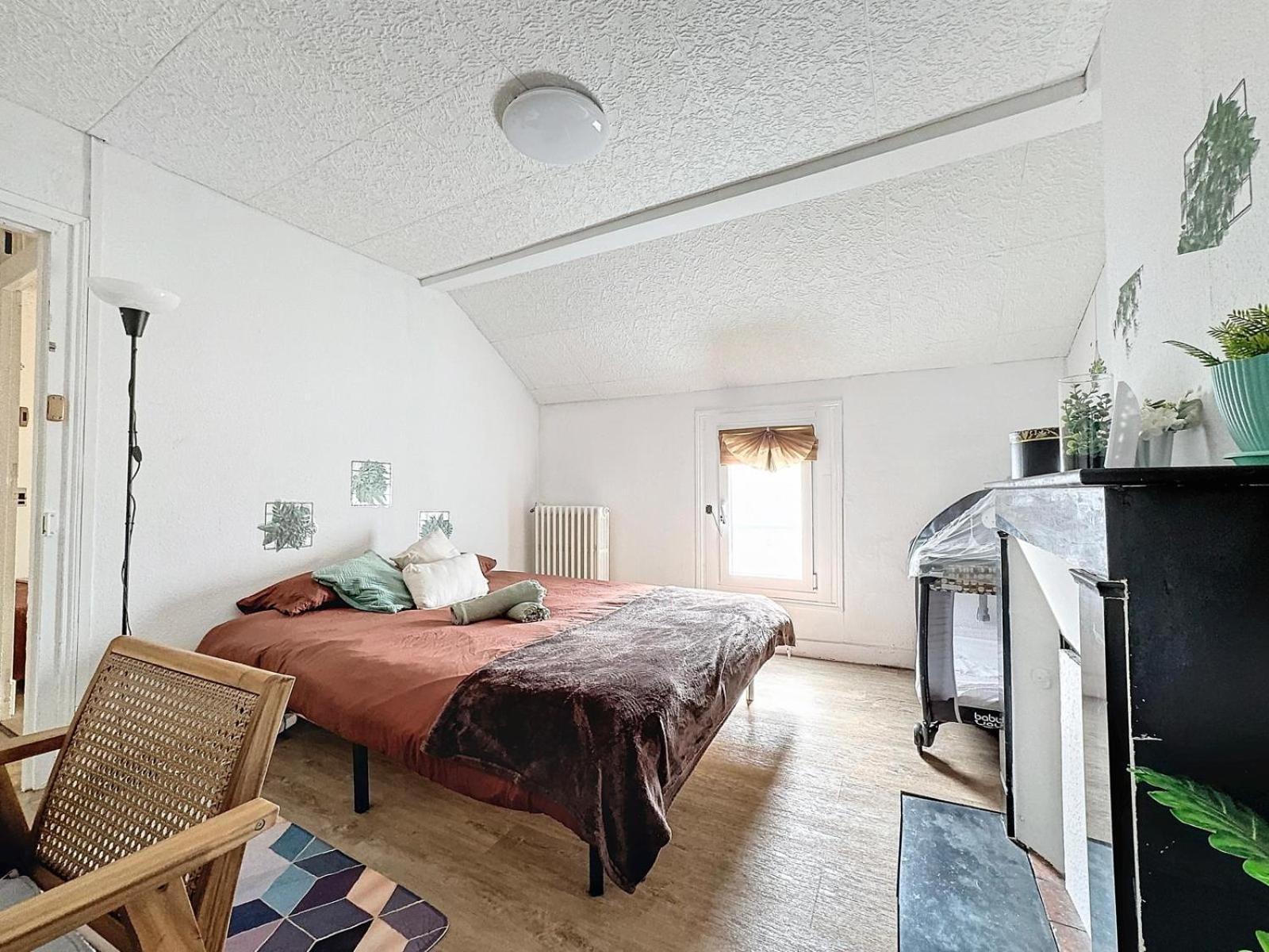 A1 Champagne Residence - 200 M2 14 Personnes 2 Toilets 4 Showers - Hyper Centre - Chalons En Champagne Exteriör bild