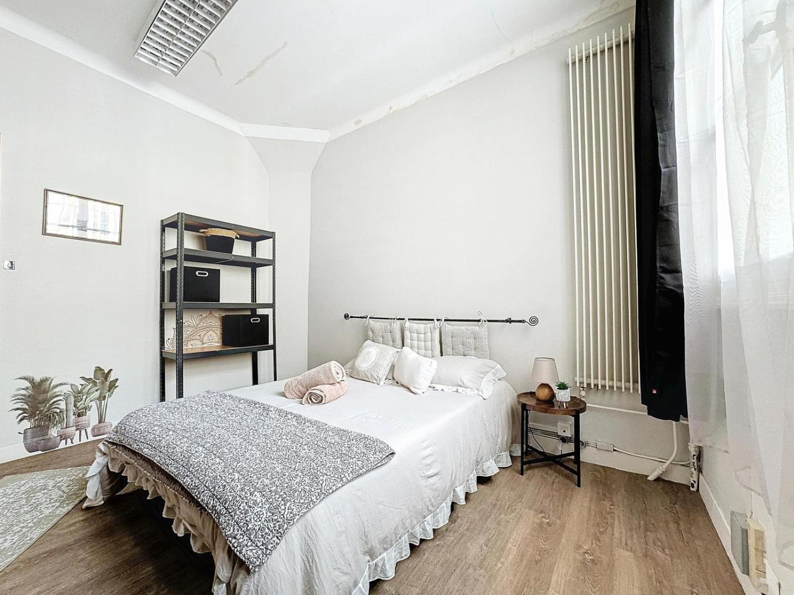 A1 Champagne Residence - 200 M2 14 Personnes 2 Toilets 4 Showers - Hyper Centre - Chalons En Champagne Exteriör bild