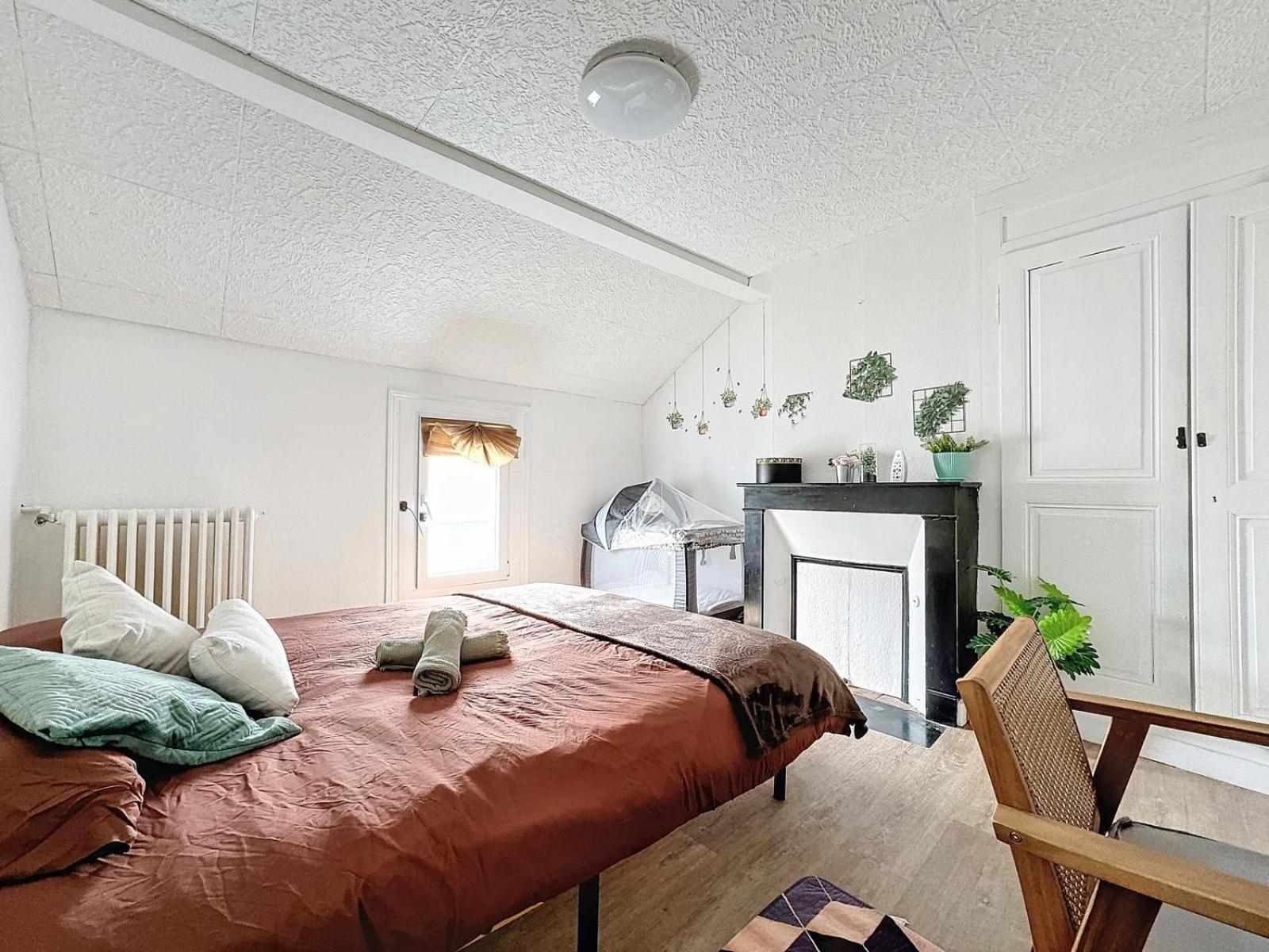 A1 Champagne Residence - 200 M2 14 Personnes 2 Toilets 4 Showers - Hyper Centre - Chalons En Champagne Exteriör bild